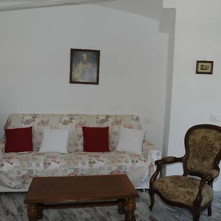Ferienwohnung Fur 7 Personen Ca 100 Qm In Ventimiglia, Italienische Riviera Italienische Westkuste アパート